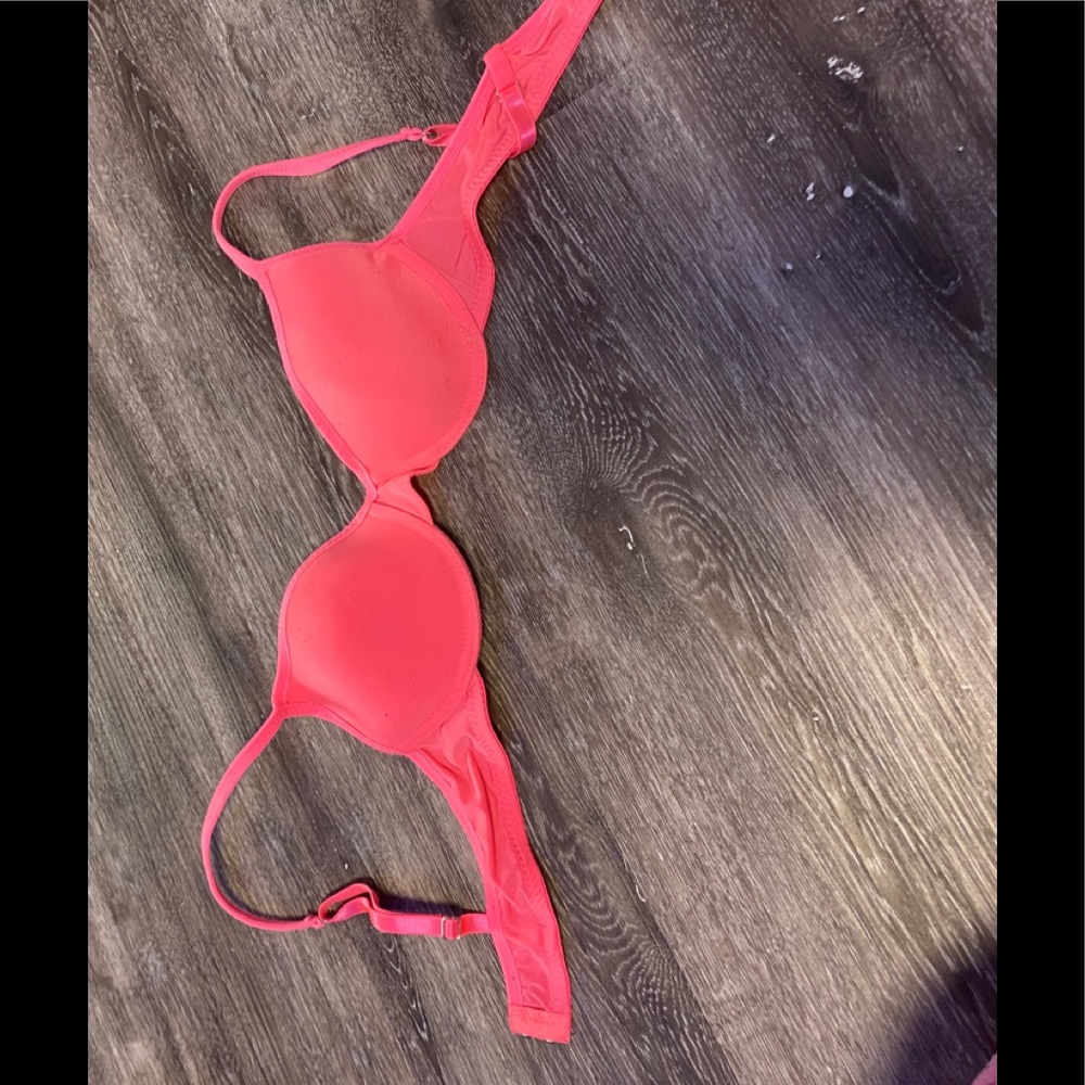 pink LaSenza bra